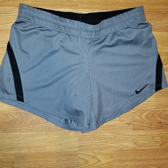 Nike Pants - Nwot Nike women's medium dri-fit shorts